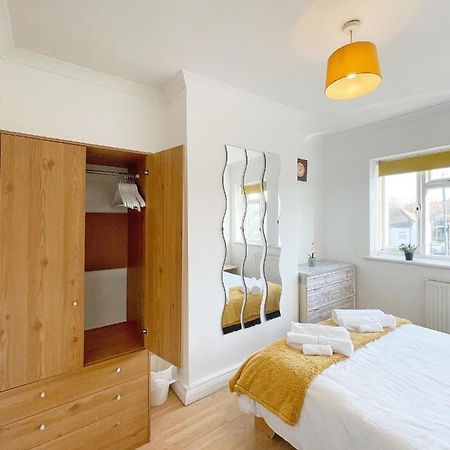 Appartement 3 Bed Duplex Flat, Free Wifi & Netflix, Ideal For Contractors à Gravesend Extérieur photo