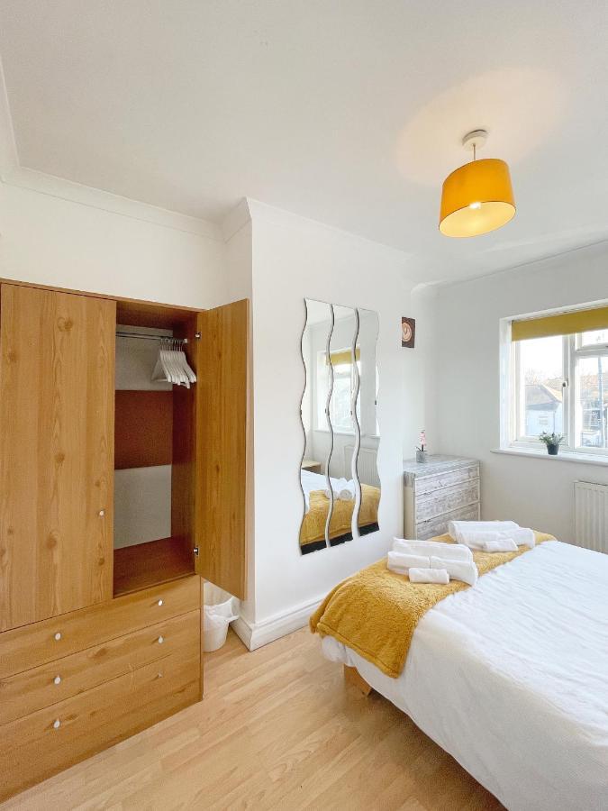 Appartement 3 Bed Duplex Flat, Free Wifi & Netflix, Ideal For Contractors à Gravesend Extérieur photo