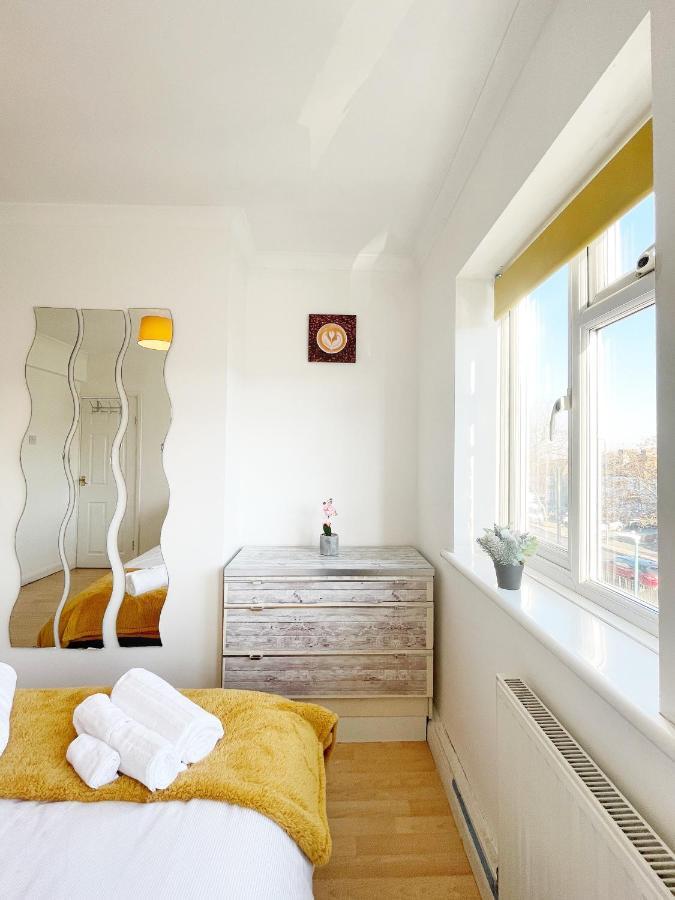 Appartement 3 Bed Duplex Flat, Free Wifi & Netflix, Ideal For Contractors à Gravesend Extérieur photo