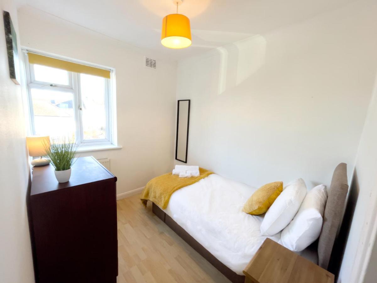 Appartement 3 Bed Duplex Flat, Free Wifi & Netflix, Ideal For Contractors à Gravesend Extérieur photo